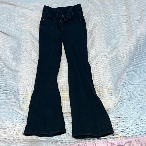SHEIN Black Flare Jeans for Women - Picture 1 of 4
